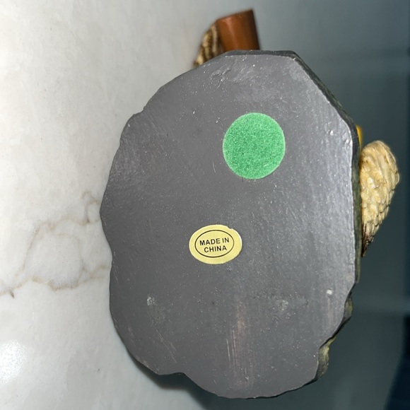 Mallard Duck Runaway with Gun and Pouch Sack Ceramic - Picture 4 of 8